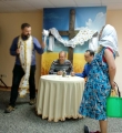 Взрослые подготовили сценку "В общежитии на Пасху" в трех действиях.